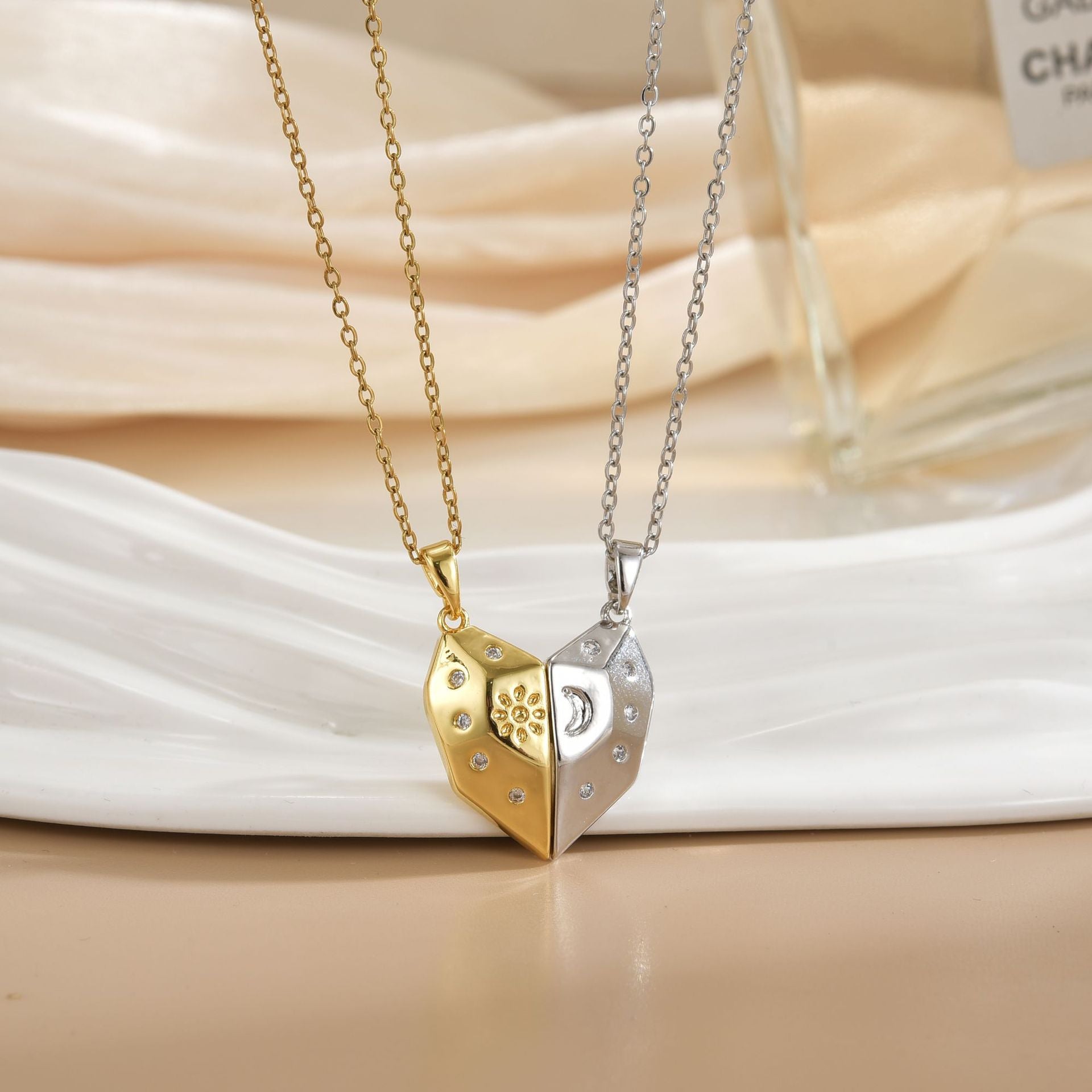 Versatile Magnetic Sun Moon Couple Necklace