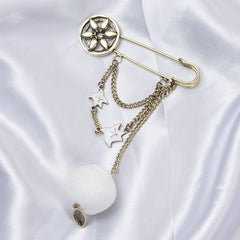 Exquisite Game Fashion Wanderer Brooch