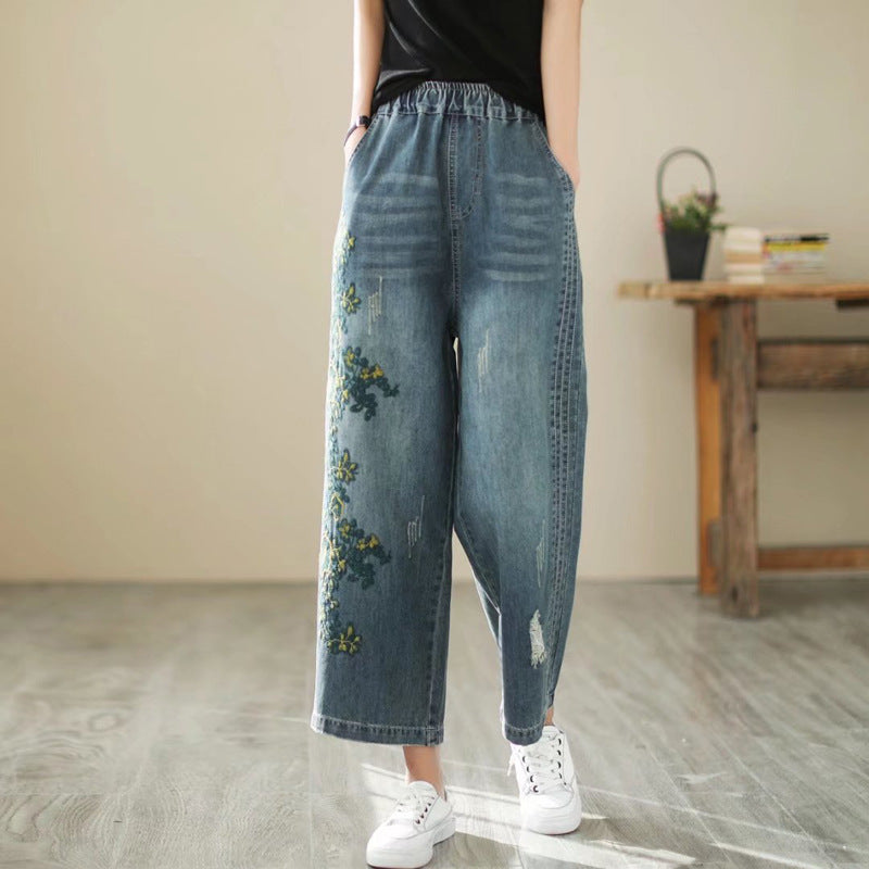 Women's Floral Embroidered Elastic Waist Jeans