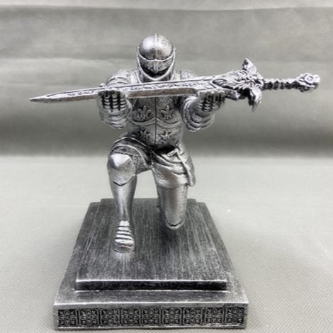 Knight Armor Pen Holder