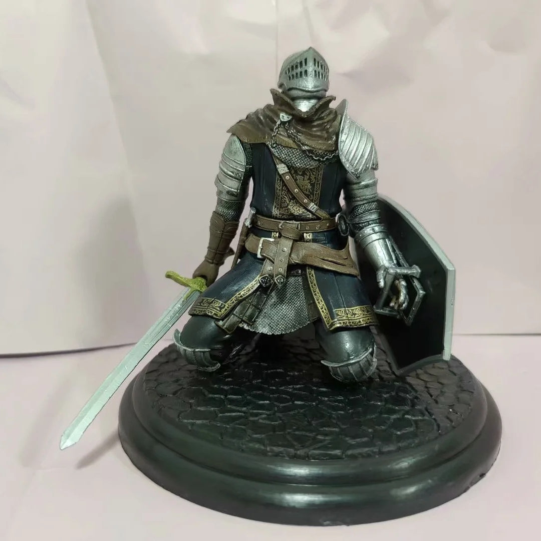 Faraam Helm Knight Figure Ornament