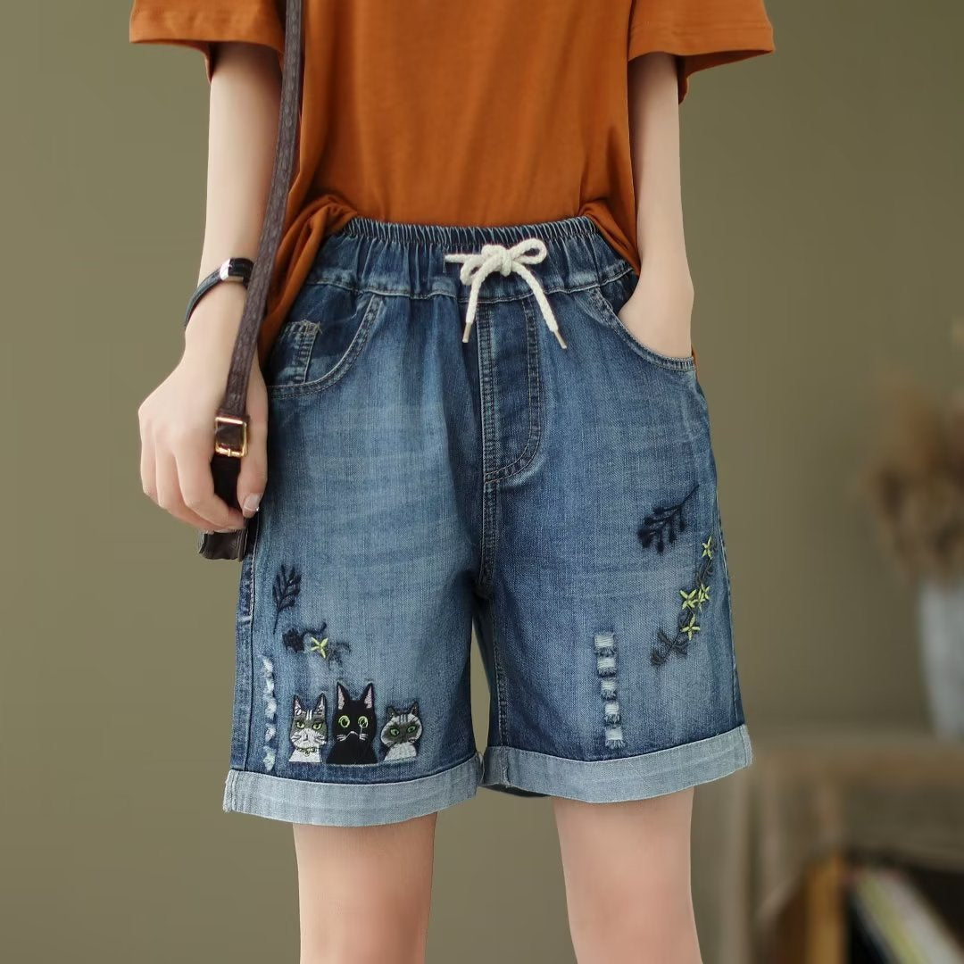 Retro Style Loose Floral Embroidered Denim Shorts