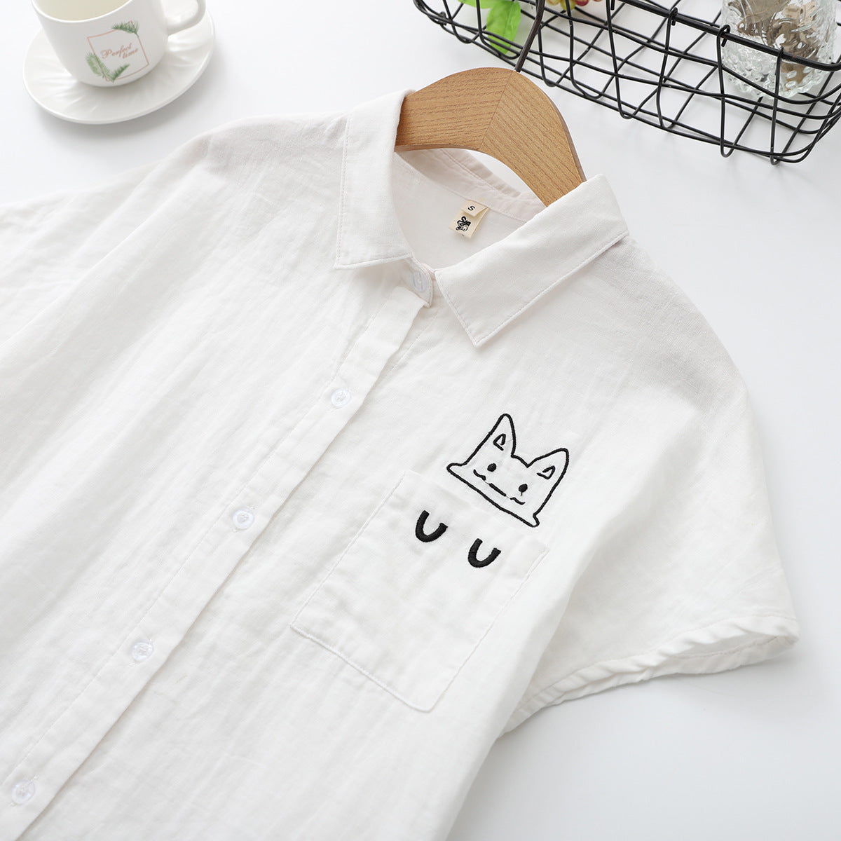 Japanese Style Fresh Women's Cat Embroidered Shirt