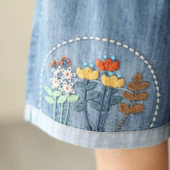 Retro Style Loose Floral Embroidered Denim Shorts