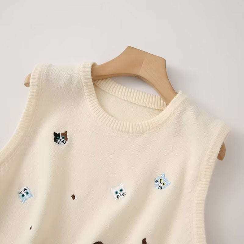 Cartoon Cat Embroidery Sleeveless Knitted Vest