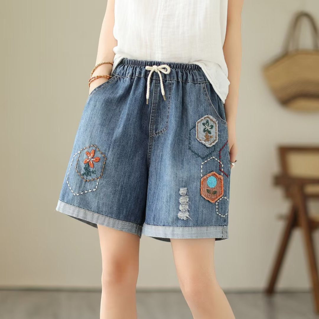 Retro Style Loose Floral Embroidered Denim Shorts