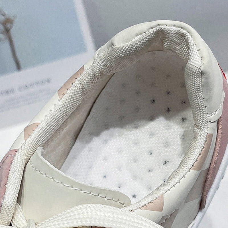 Cute Cartoon Checkerboard Women's Leisure Shoes